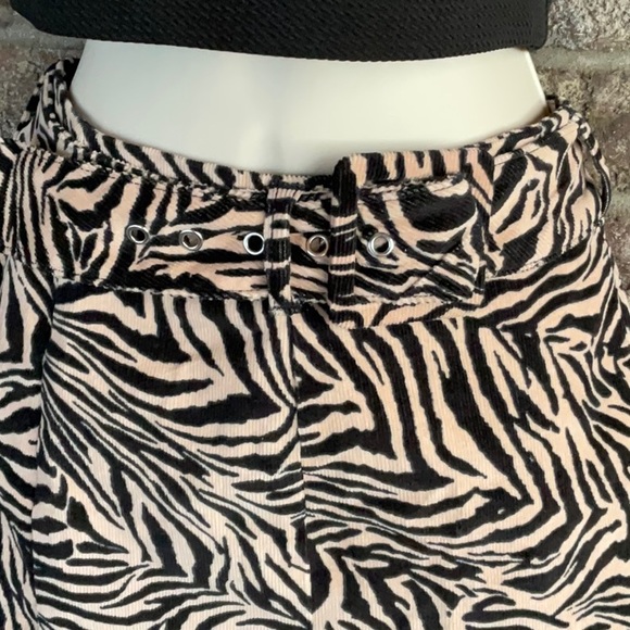 Wild fable skirt - Picture 3 of 9